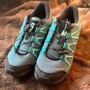 Salomon Speedcross Trail Running Turquoise and Gray Running Shoes